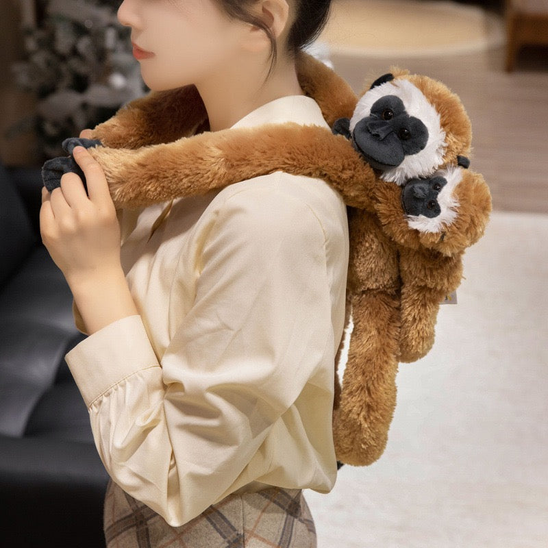 Lemur Hug Buddies