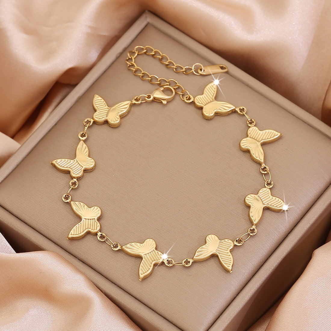 Stainless Steel Heart & Flower Bracelet