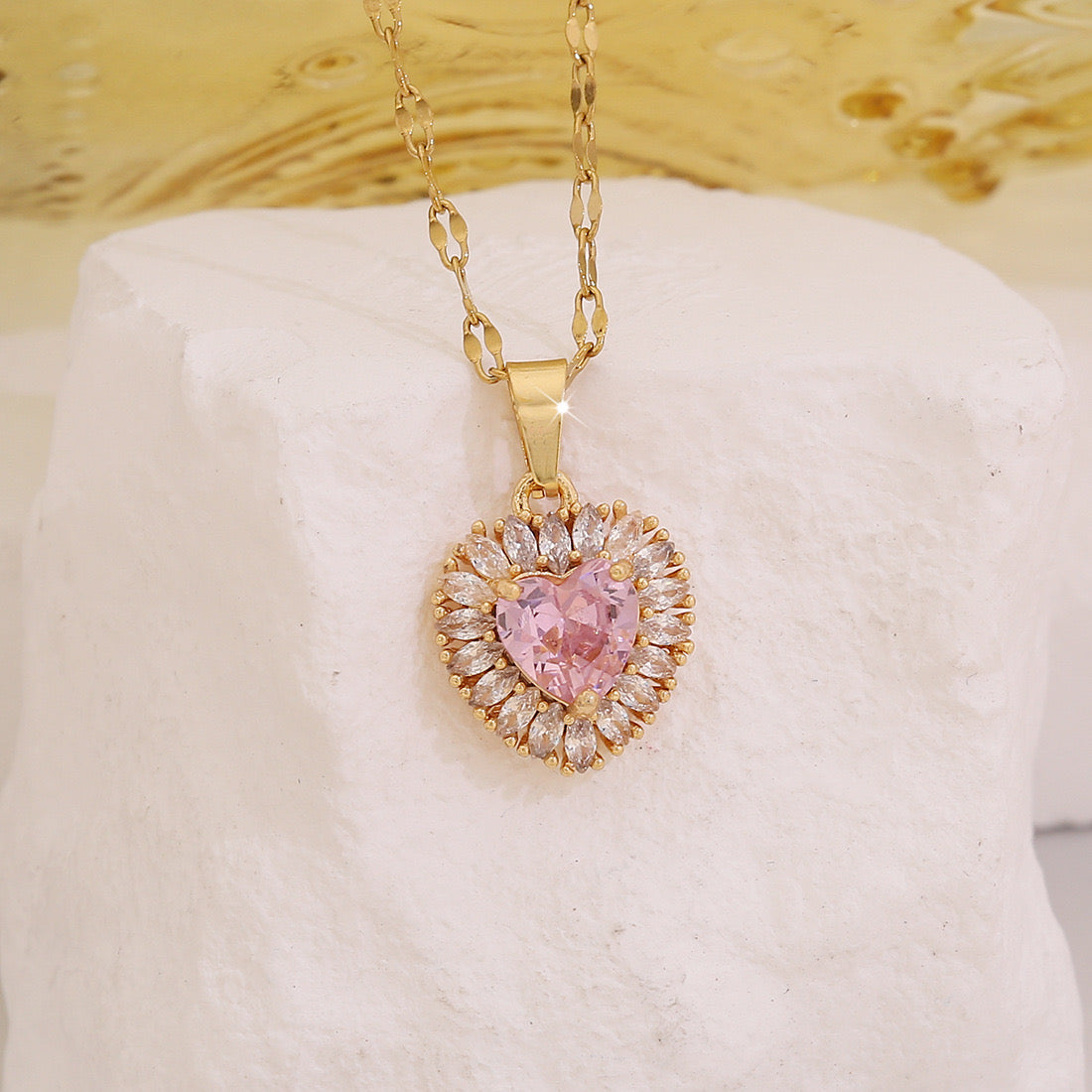 Fashion Zircon Heart Pendant Necklace