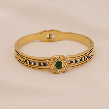 Vintage Gold-Plated Emerald Glass Bangle