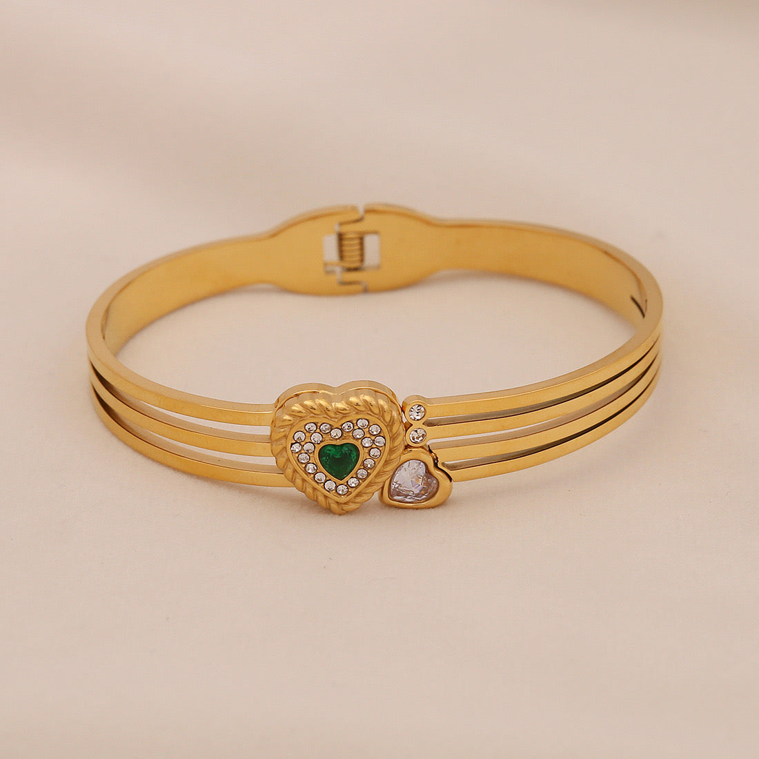 Vintage Gold-Plated Emerald Glass Bangle