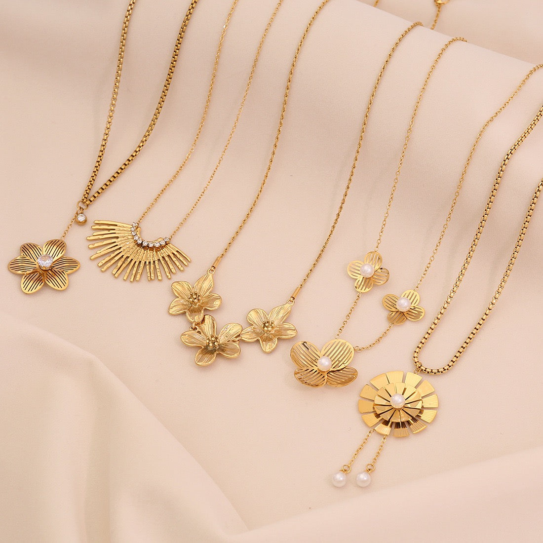 Flower Pendant Stainless Steel Necklace