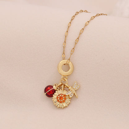 Four-Leaf Clover Heart Daisy Pendant Necklace