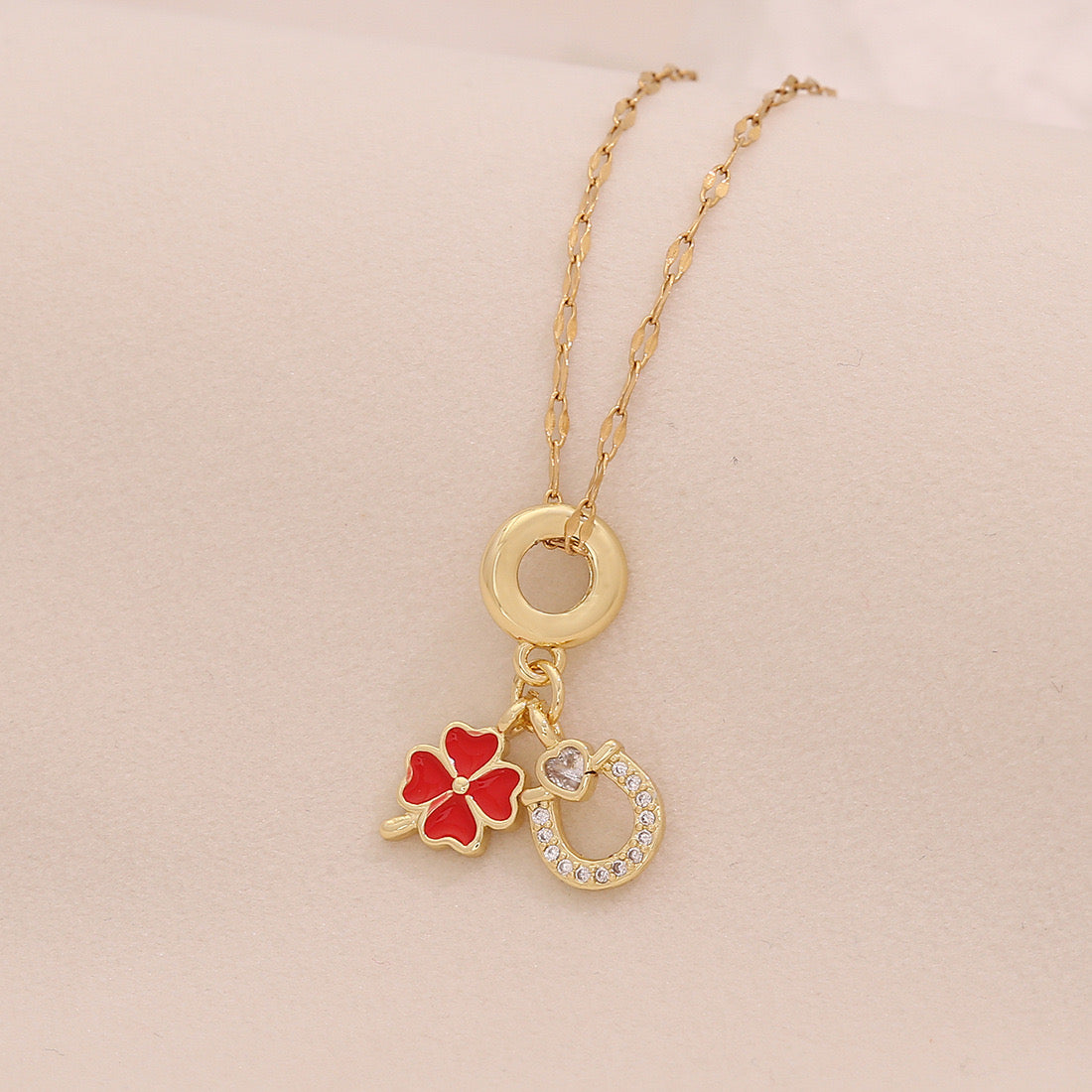 Four-Leaf Clover Heart Daisy Pendant Necklace