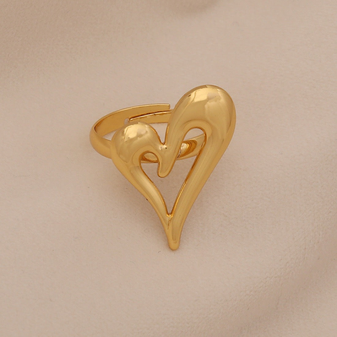 Imitation Pearl Butterfly Heart Ring
