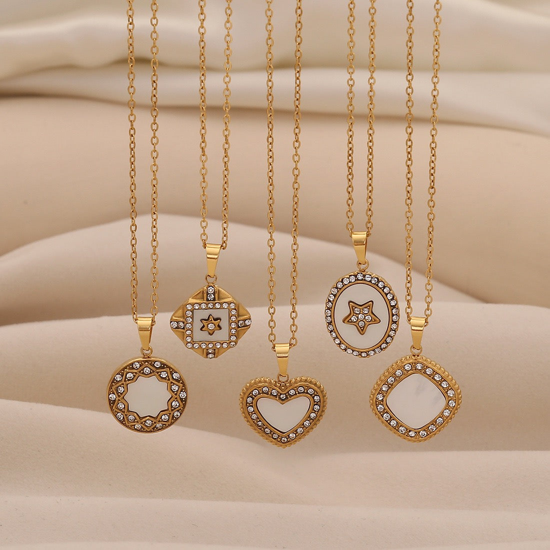 Imitation Shell Heart & Star Crystal Necklace