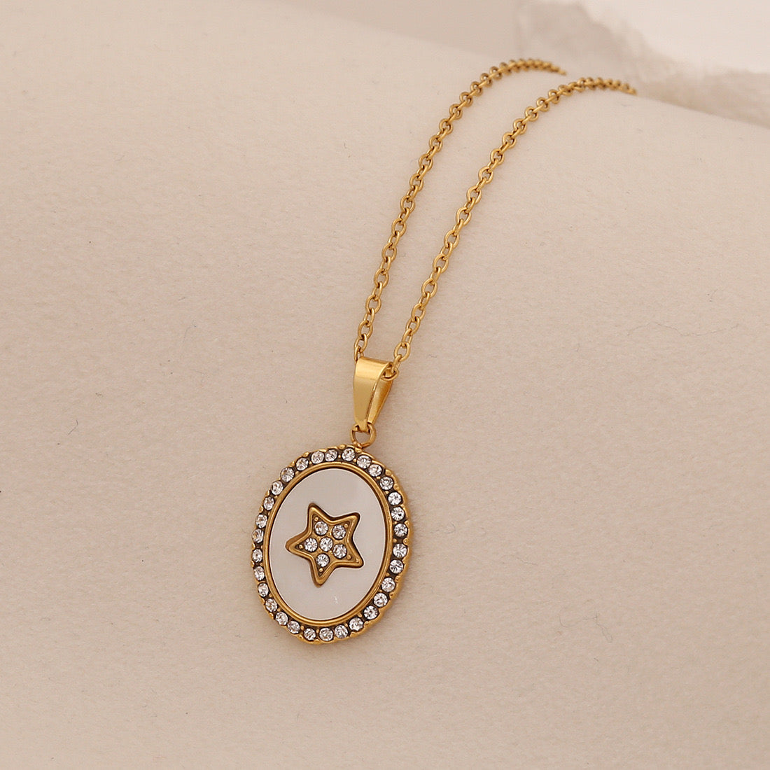 Imitation Shell Heart & Star Crystal Necklace