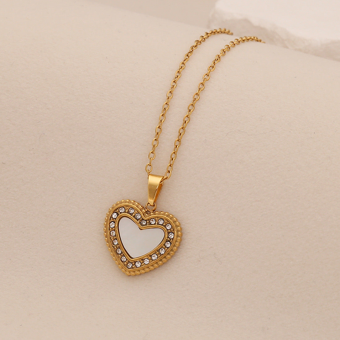 Imitation Shell Heart & Star Crystal Necklace