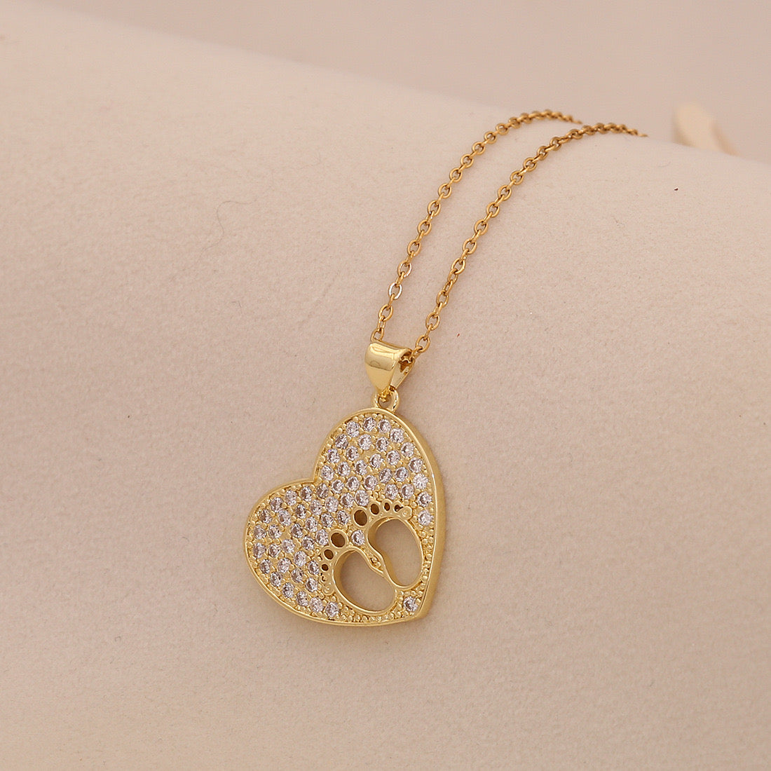 Zircon Heart Pendant Necklace