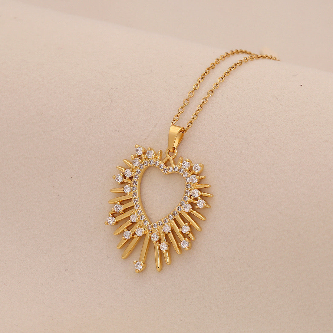 Zircon Heart Pendant Necklace