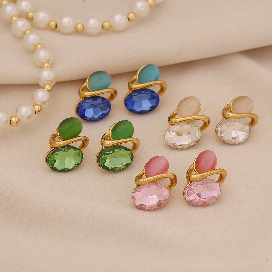 Classic Cat’s Eye Vintage Stud Earrings