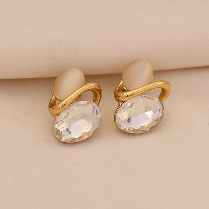 Classic Cat’s Eye Vintage Stud Earrings