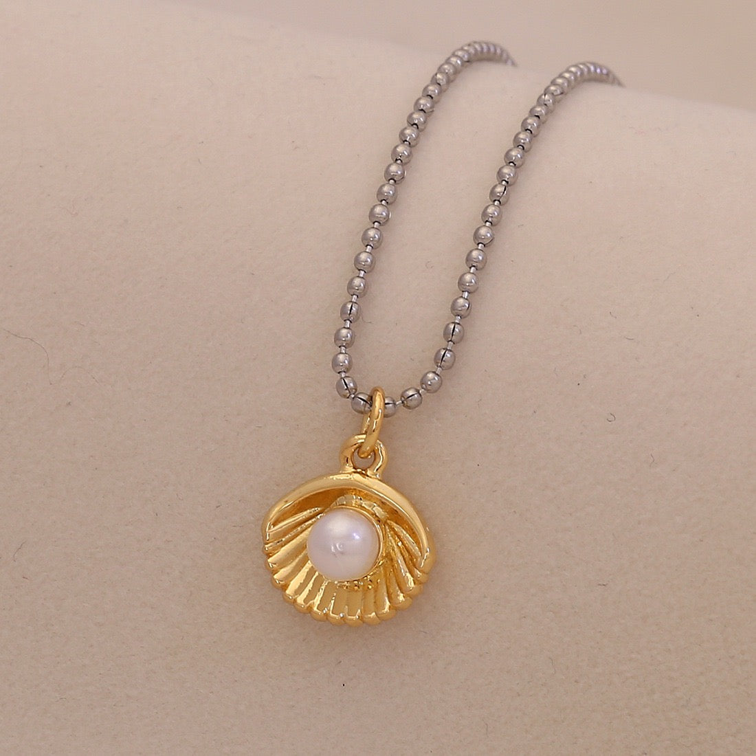 Scallop & Starfish Beach Pearl Necklace