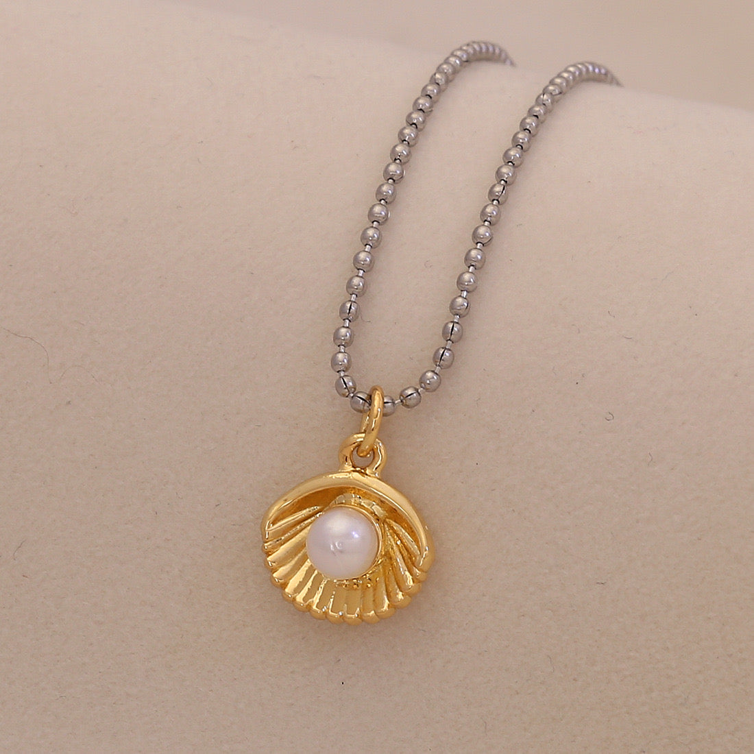 Scallop & Starfish Beach Pearl Necklace