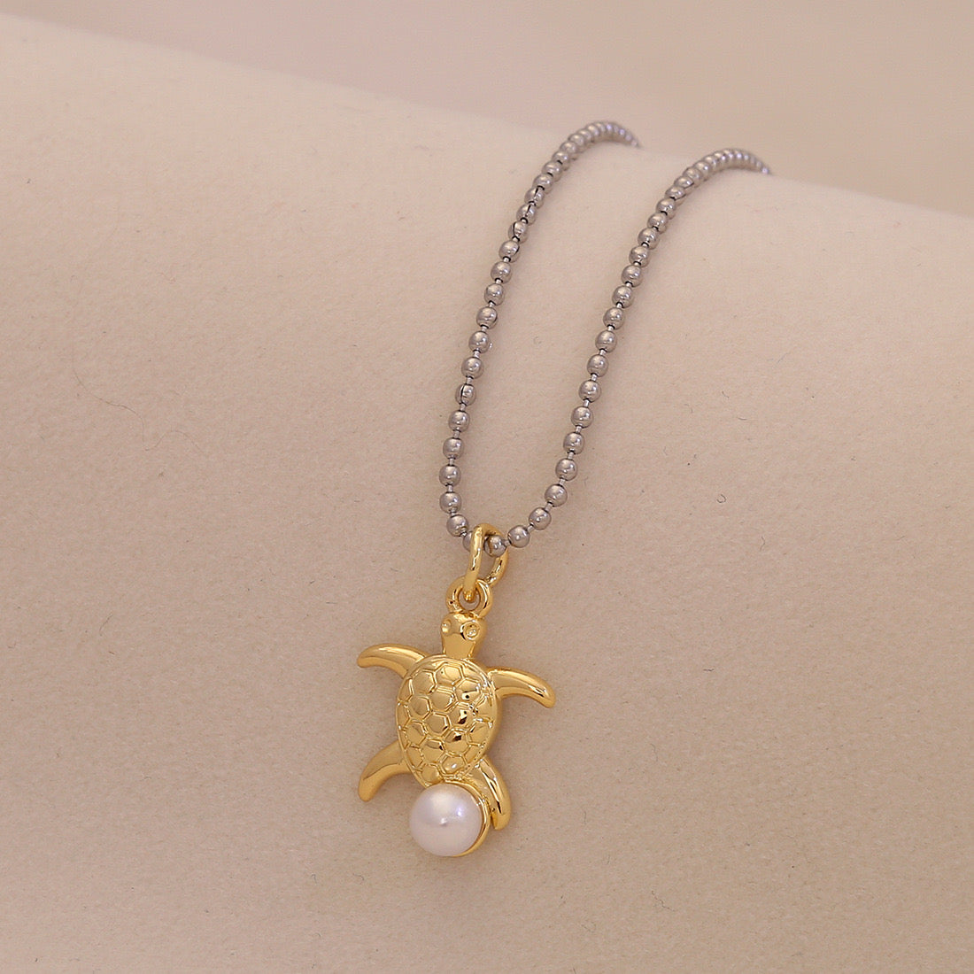 Scallop & Starfish Beach Pearl Necklace