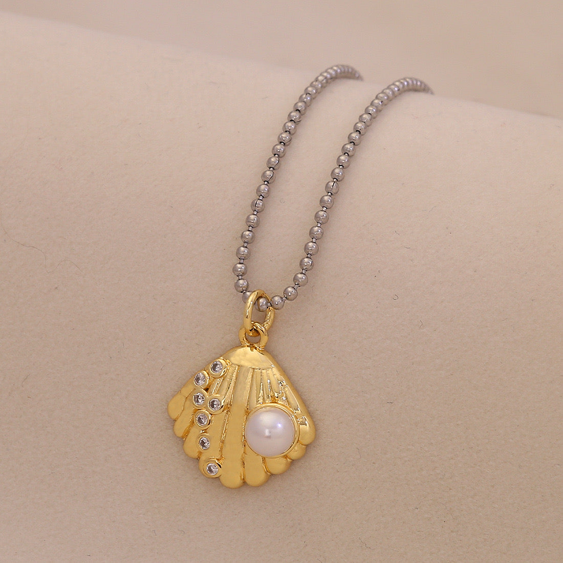 Scallop & Starfish Beach Pearl Necklace