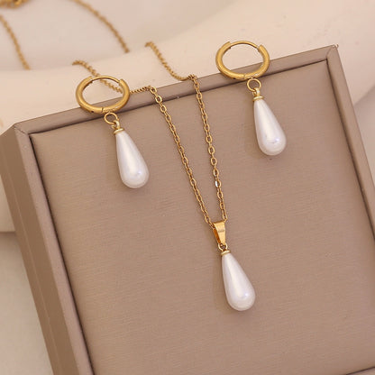 Imitation Pearl Pendant Set