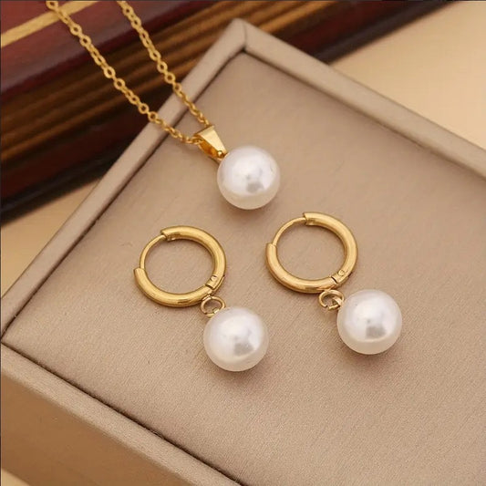 Imitation Pearl Pendant Set
