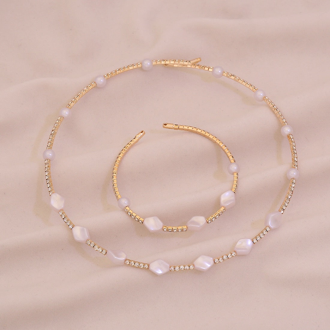 Luna Pearl Necklace Set