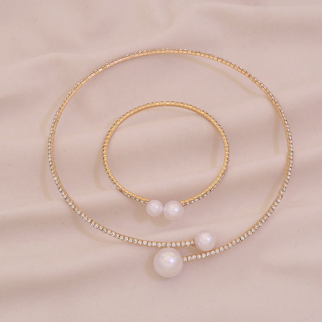 Luna Pearl Necklace Set