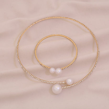 Luna Pearl Necklace Set