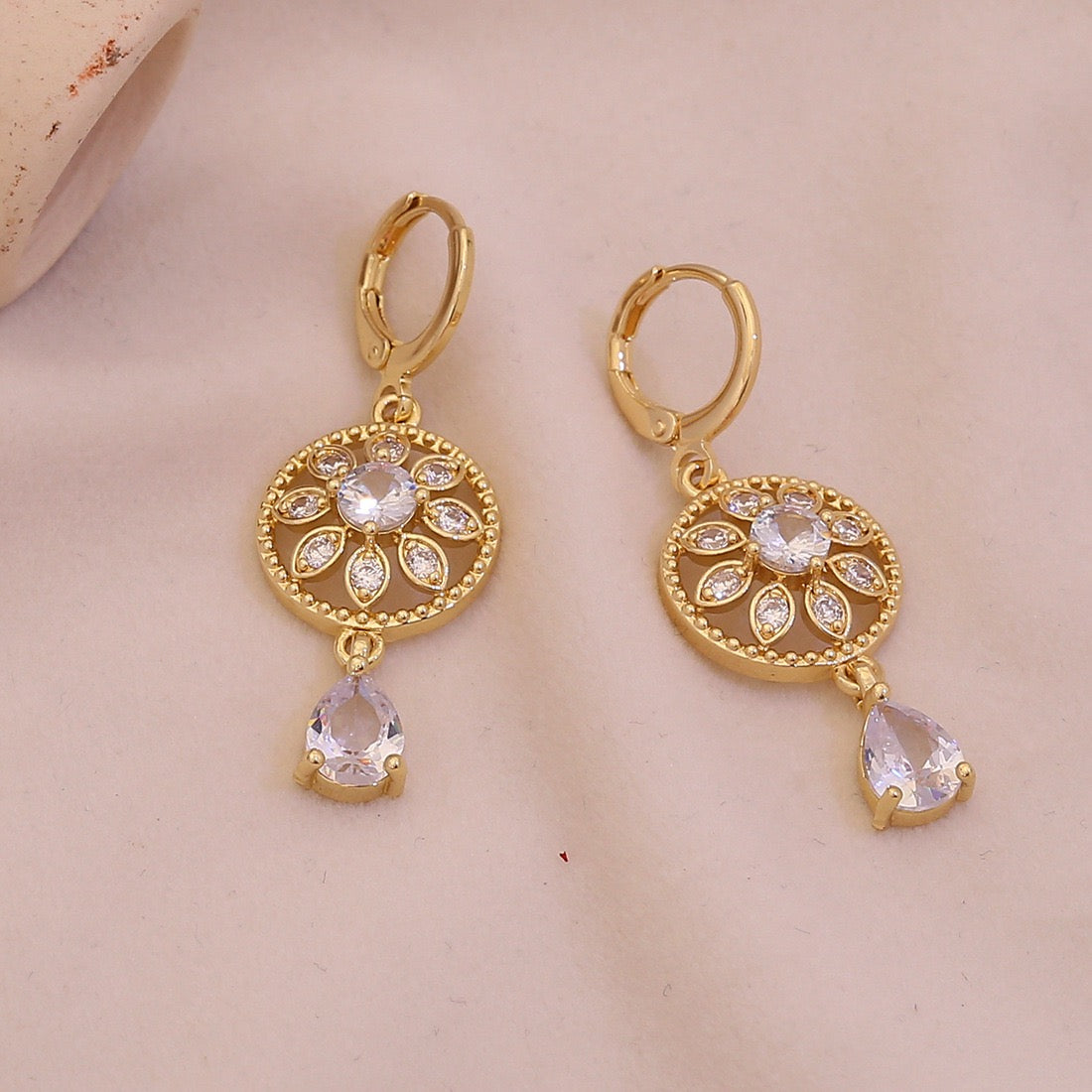 Vintage Teardrop Filigree Earrings