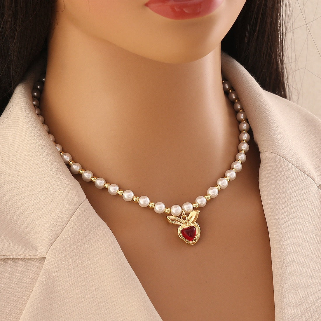 Luna Heart Pearl Necklace Set