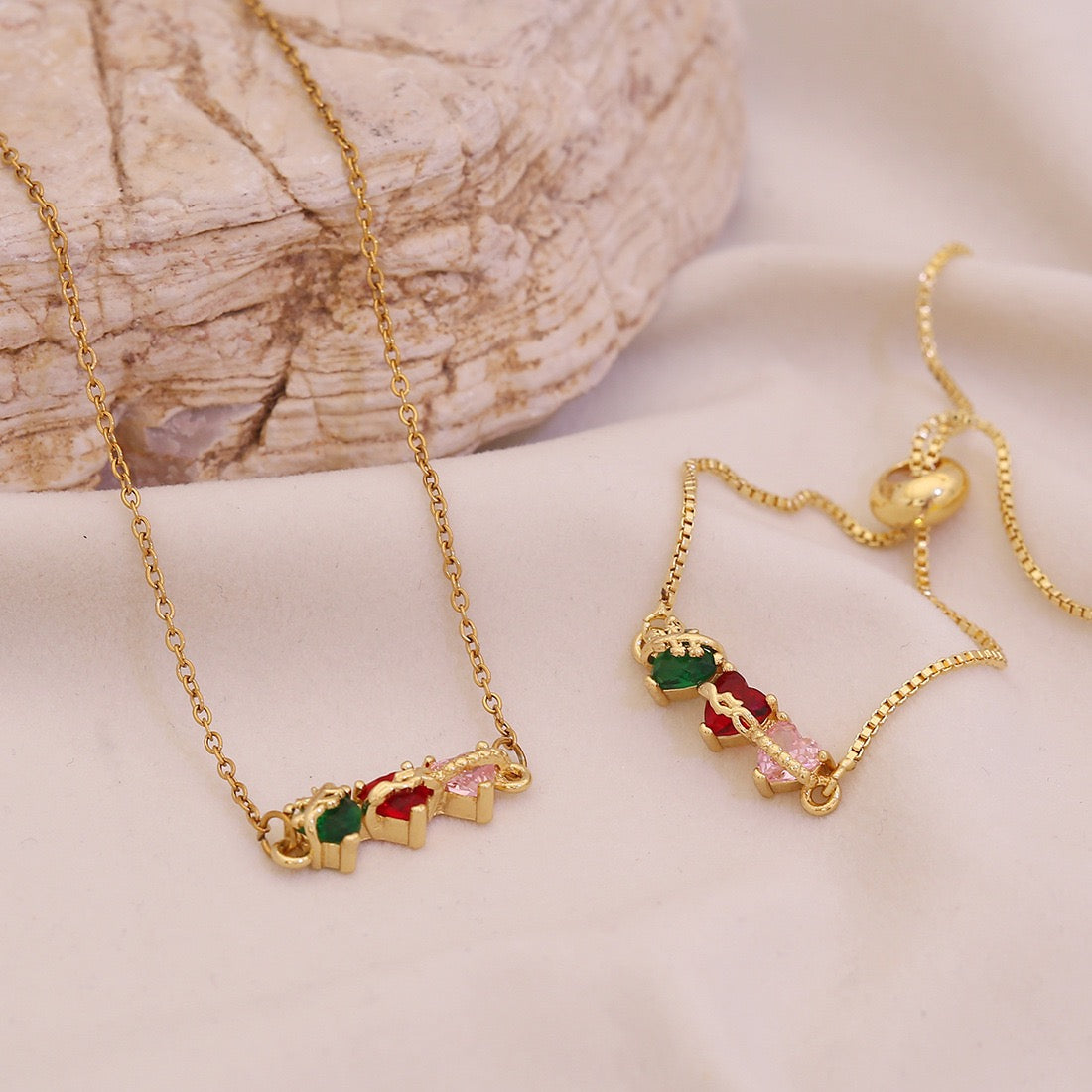 Aurora Hearts Necklace Set