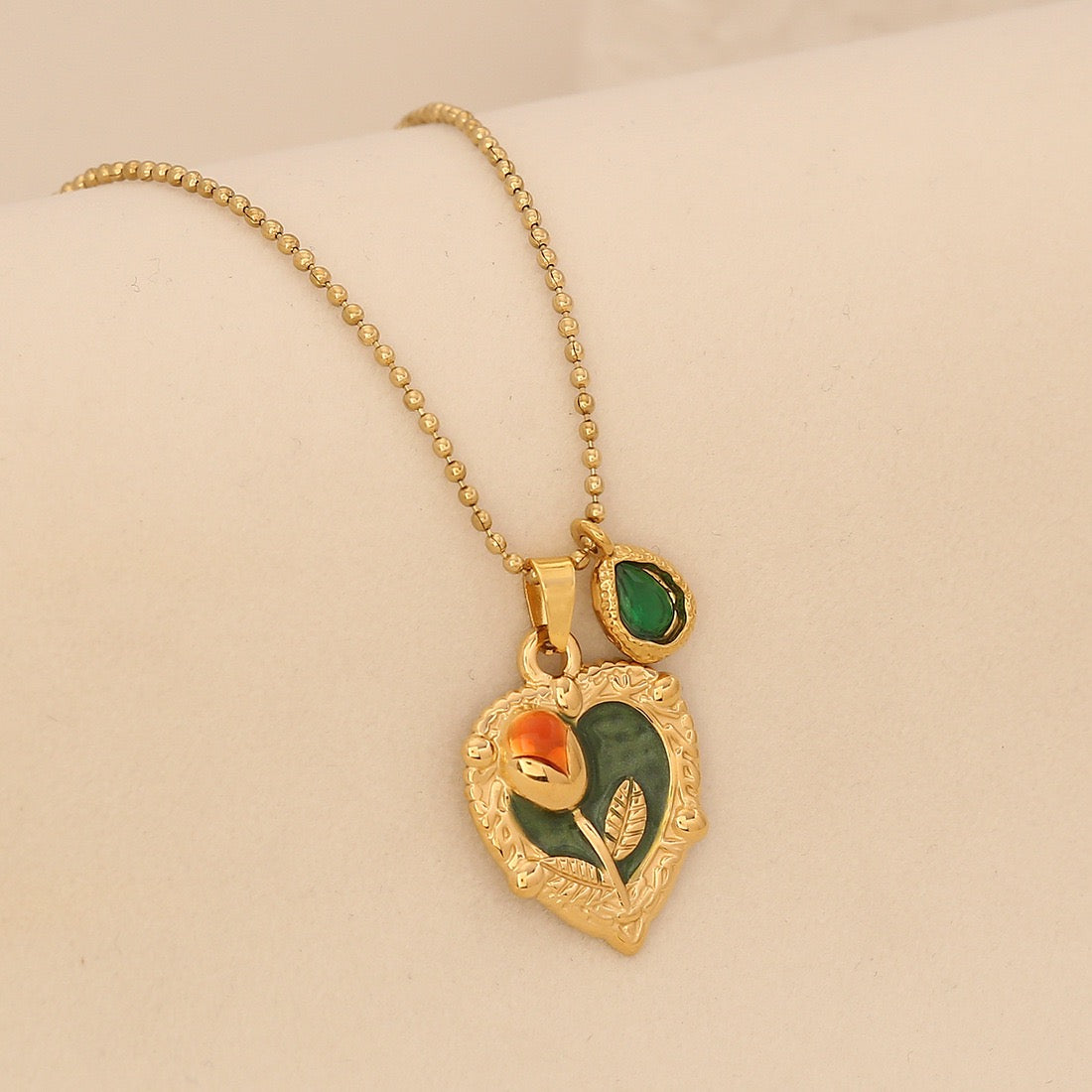 Rose Heart Vintage Pendant Necklace
