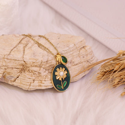 Vintage Bloom Pendant Necklace