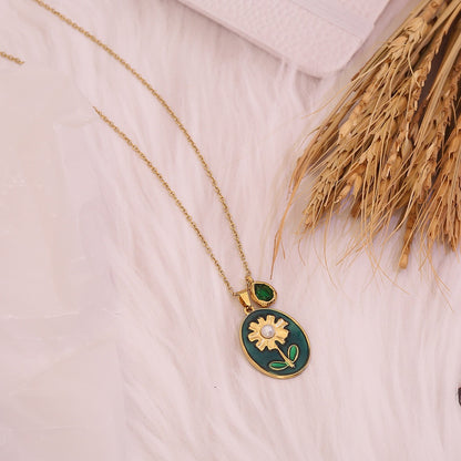 Vintage Bloom Pendant Necklace