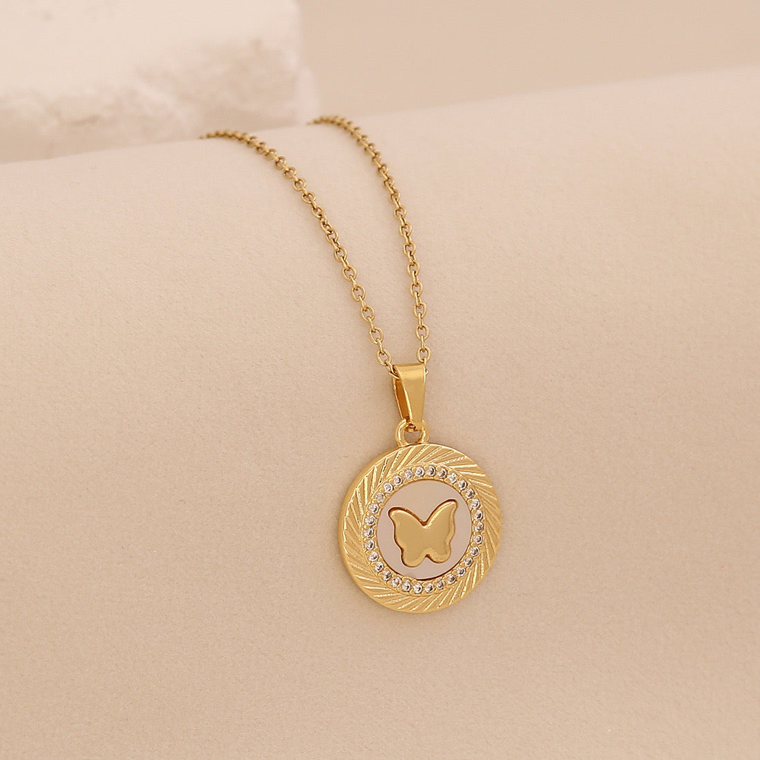Golden Faith Heart Pendant Necklace