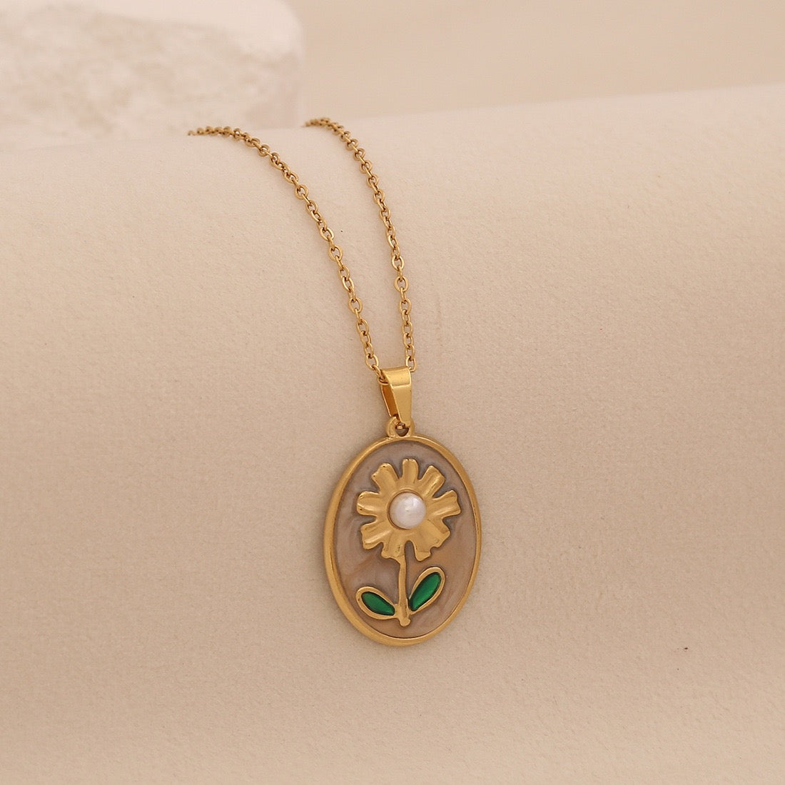 Golden Sunflower Pendant Necklace